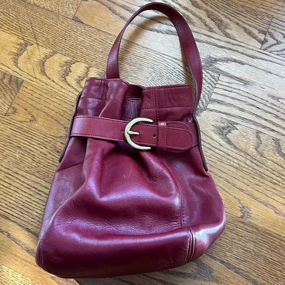 👜COACH: Burgundy vintage, Legacy belted SoHo crossbody bucket bag, #4156. - Picture 2 of 15